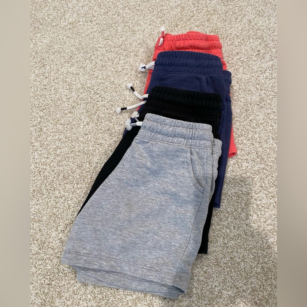 Cat & Jack set a four Shorts Athletic Style